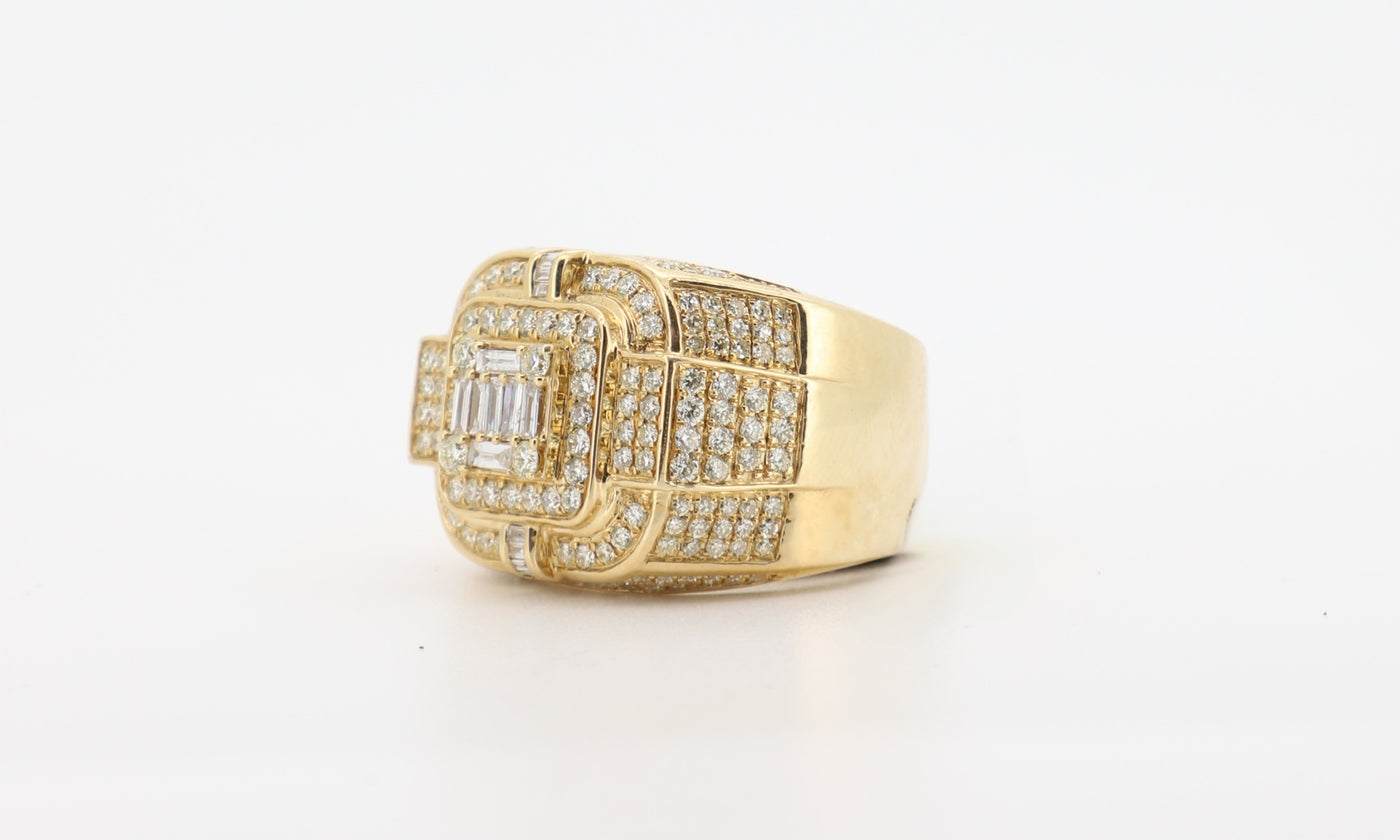 14K Gold 2.66 Carat Baguette & Round Cut Diamond Ring