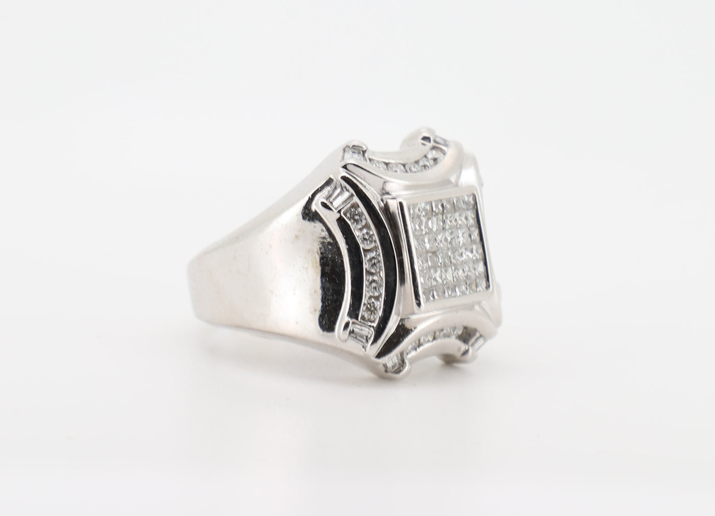 14K  White Gold 2 Carat Princess & Round Cut Diamond Ring